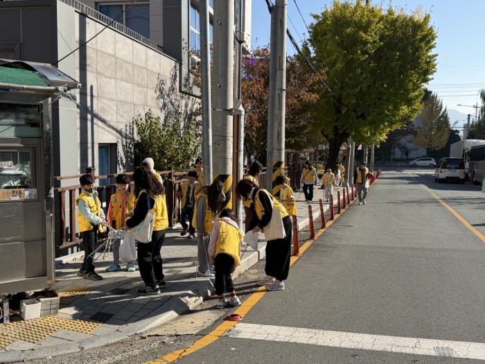 3ce6e2f6ce2706fda3fd659a98fb82a7_1764903