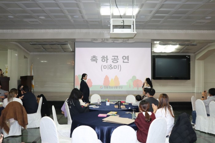 3ce6e2f6ce2706fda3fd659a98fb82a7_1764903